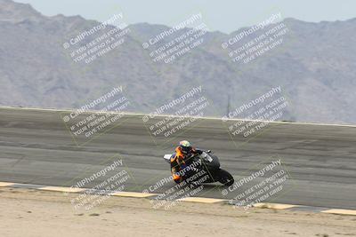 media/Nov-15-2025-Race Pace (Sat) [[8de605a2d8]]/Non Verified Riders (1st 20 Minutes)/Bowl (1015am)/